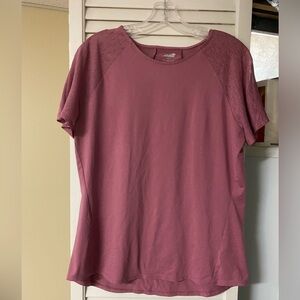 maroon athletic t shirt